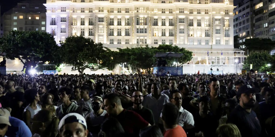 Mesmo com multidão, show de Shakira não registra ocorrência graves