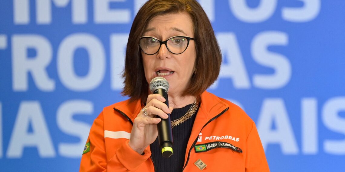 Petrobras planeja elevar preço da gasolina, mas avalia concorrência com etanol, diz CEO