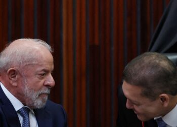 Nunes Marques toma posse na presidência do TSE; Mendonça será vice