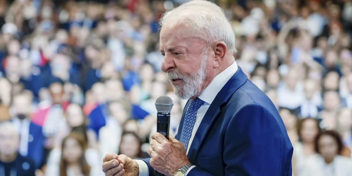 O que é a ‘taxa das blusinhas’, que Lula cancelou após quase dois anos?