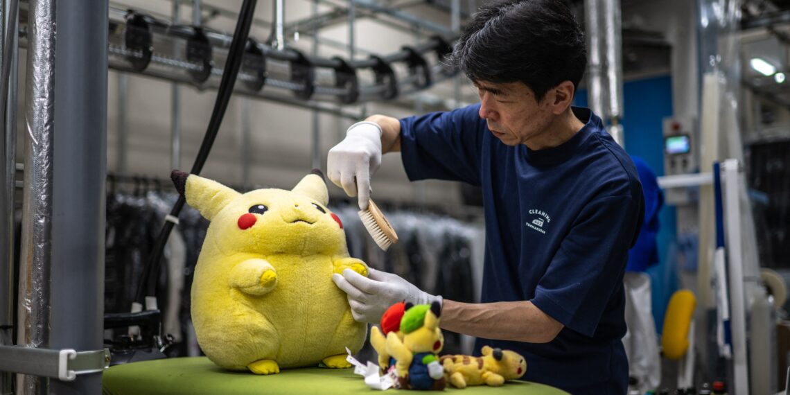 Lavanderia no Japão viraliza ao dar ‘banho de spa’ em bichos de pelúcia