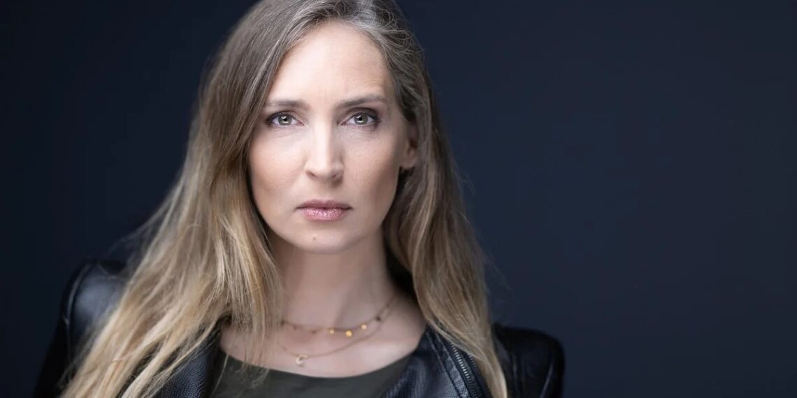 Ex-modelo relata como escapou da rede de Jeffrey Epstein