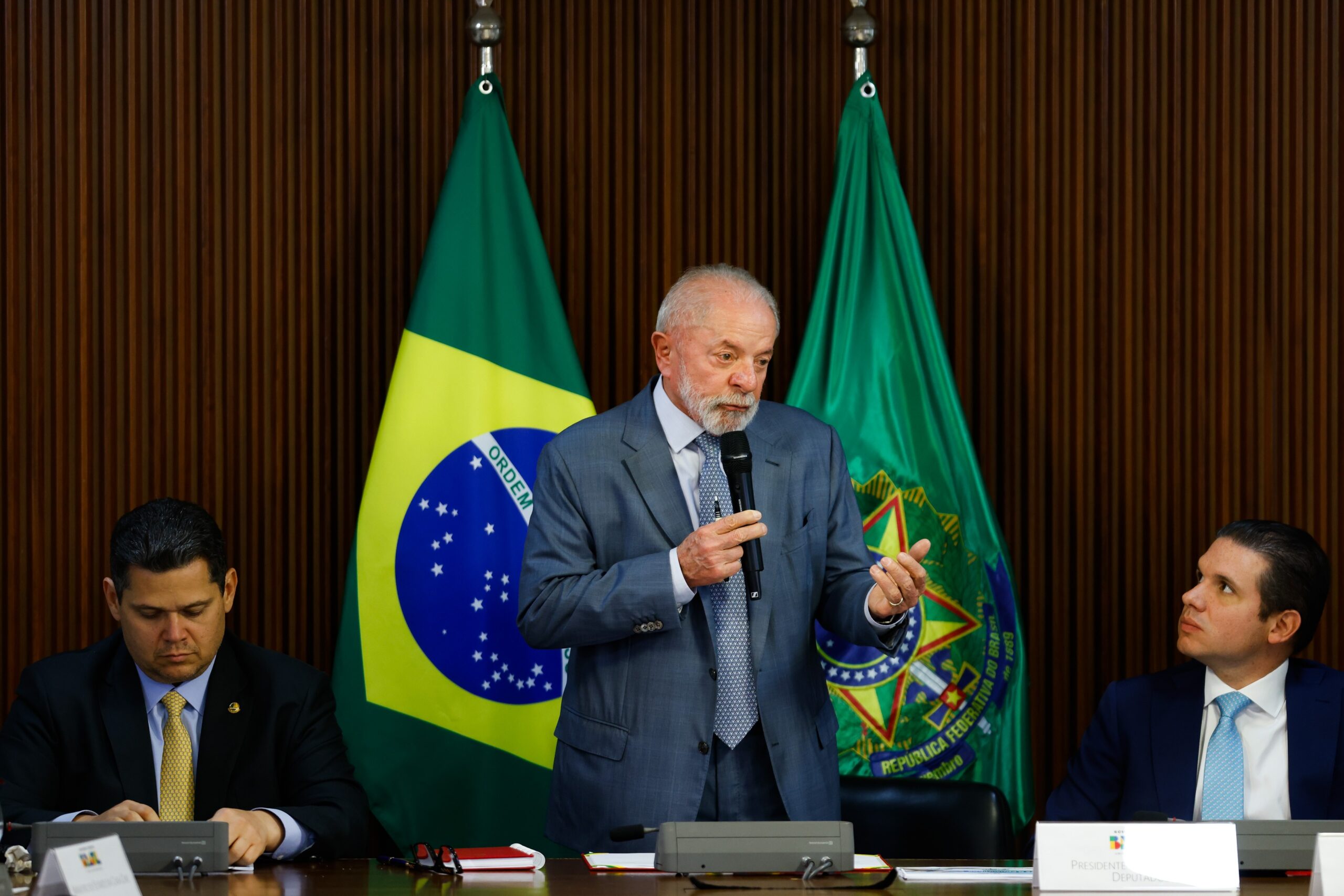 Lula diz que fim da escala 6×1 é 'conquista civilizatória', agradece Motta e diz que trabalhará pela aprovação no Senado
