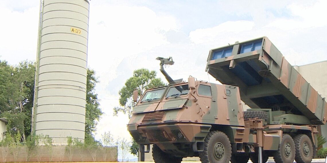 O que investimento de Joesley Batista em fabricante brasileira de armamentos em dificuldade indica sobre boom do setor bélico