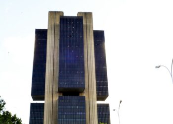 Copom adota cautela por tensões globais e expectativa da inflação