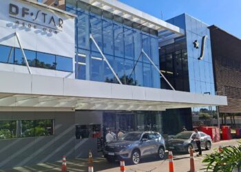 Bolsonaro é internado para realizar cirurgia no ombro