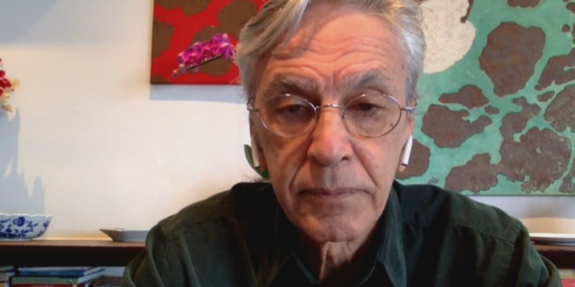 É #FAKE vídeo de Caetano Veloso pedindo apoio a Lula em 2026; áudio foi criado com IA