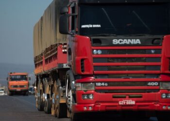 CMN regulamenta programa de renovação de ônibus e de caminhões