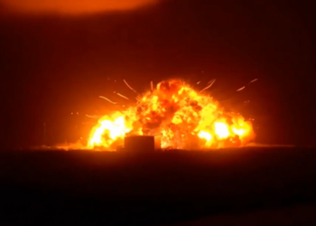 Nave da Blue Origin explode durante teste na plataforma de lançamento