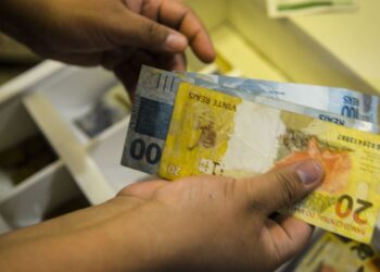 Distrito Federal e 15 estados têm rendimento do trabalhador recorde