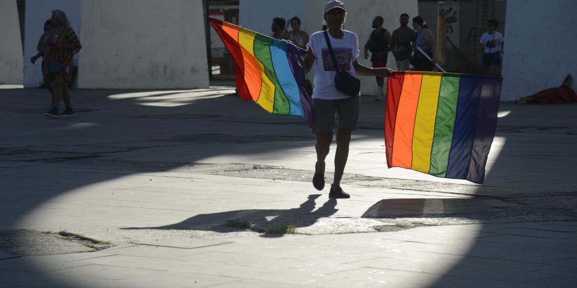 LGBTQIA+ no Brasil enfrentam taxa de desemprego e informalidade maior