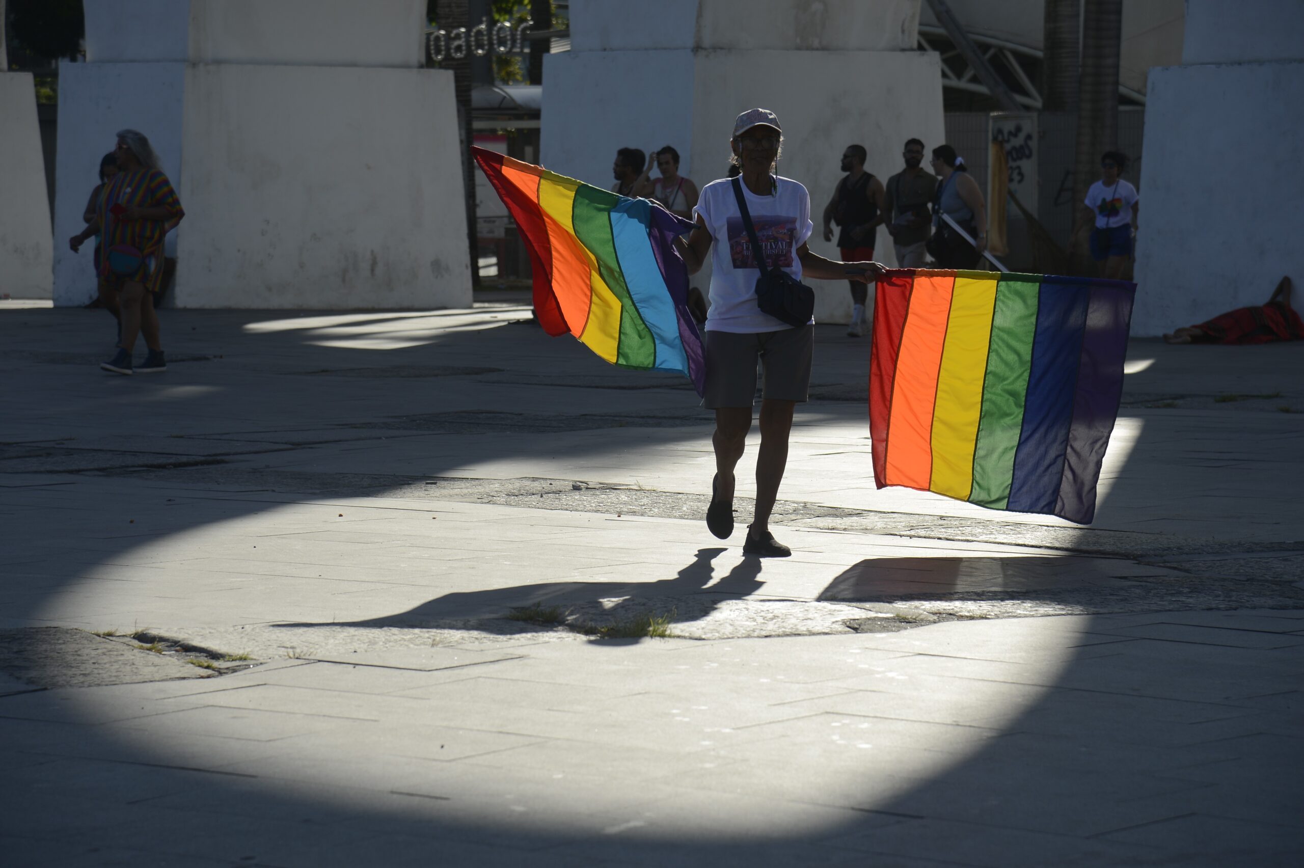 LGBTQIA+ no Brasil enfrentam taxa de desemprego e informalidade maior
