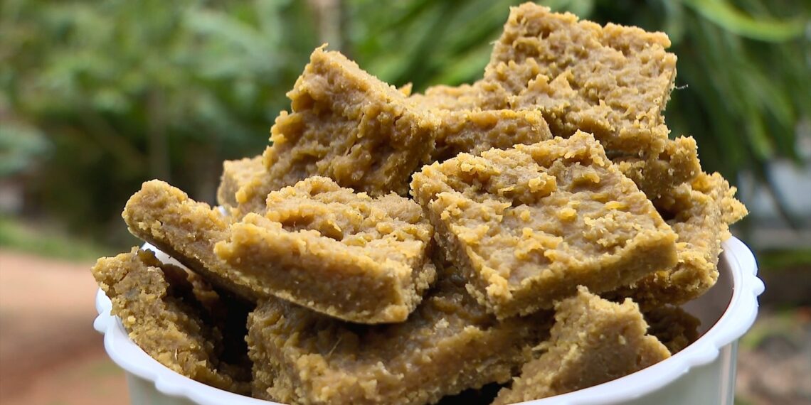 Você já experimentou carrapito? Conheça doce artesanal centenário feito no ES