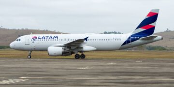 Latam Brasil reduz voos previstos para junho por alta de combustível