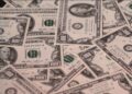 Ibovespa cai aos 174 mil pontos e tem menor patamar desde janeiro, de olho em quadro eleitoral do Brasil