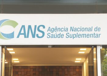 Planos de saúde individuais terão reajuste máximo de 5,11%; entenda quem entra na regra