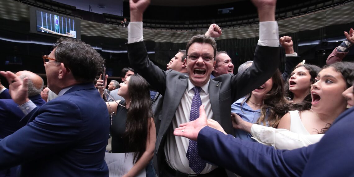 Odair Cunha toma posse como ministro do TCU