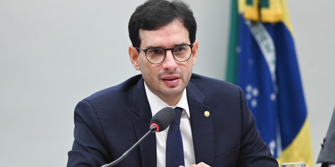 Fim da escala 6×1: relator define data para votação da PEC
