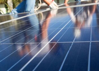 Energia solar supera R$ 300 bilhões em investimentos