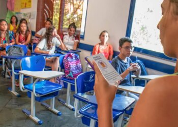 Dores menstruais tiram das aulas 4 em cada 10 alunas no país