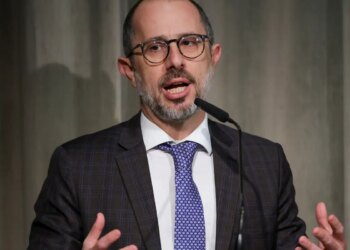 “Não precisamos eleger um país polícia do mundo”, diz ministro da CGU