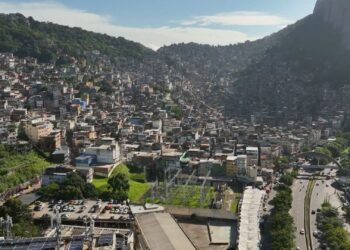 O que é a ‘pobreza de refrigeração’, que torna o calor extremo mais perigoso para milhões de pessoas