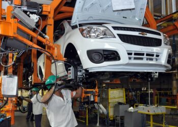 Dona da Chevrolet vai investir R$ 3,5 bilhões no Brasil para renovar fábricas e lançar carros híbridos
