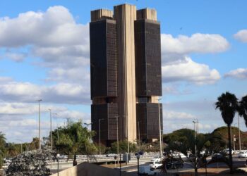 CCJ do Senado aprova proposta que amplia autonomia do Banco Central