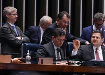 Senado aprova uso do Fundo do Pré-Sal para dívidas do agro