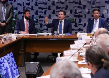 Governo retira urgência de projeto sobre fim da escala 6×1 na Câmara
