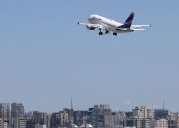 Petrobras reduz preço do querosene de aviação em 14,2%