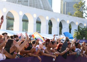 Parada LGBTQIA+ no Rio defende mais representantes no Legislativo