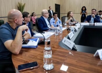 Governador reúne prefeitos de Cuiabá e VG para estabelecer parcerias na saúde e educação