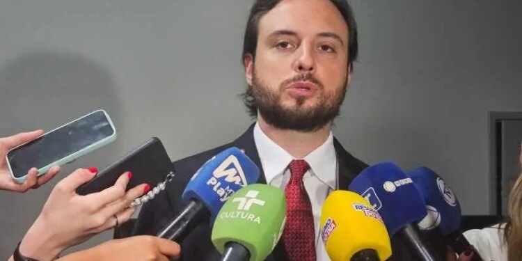 Vereador descarta ida para Seduc e chama especulação de ‘boato de corredor’