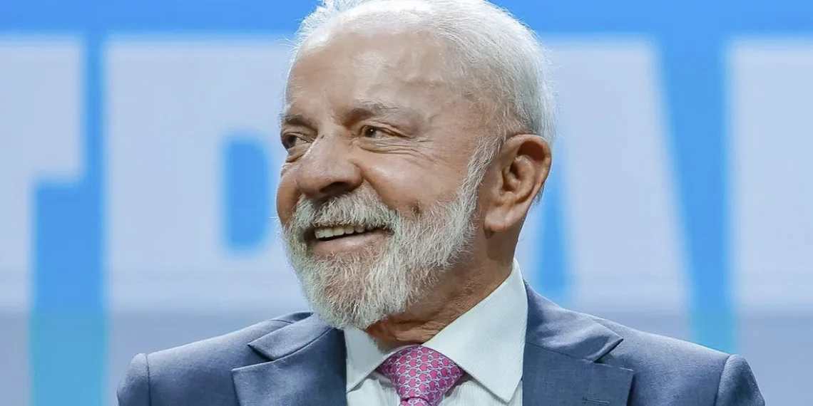 Lula mantém liderança contra Flávio Bolsonaro em 2º turno, diz BTG/Nexus