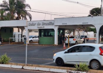 Moraes vai decidir se Bolsonaro continuará em prisão domiciliar
