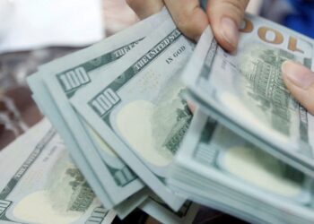 Dólar sobe a R$ 5,20 e volta a atingir maior valor em três meses