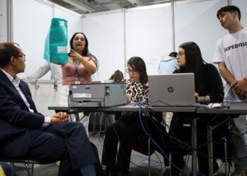 Presidente Petro denuncia fraude contra o voto na eleição da Colômbia
