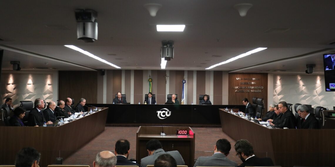 TCU cria penduricalho que pode elevar salários de servidores em até 15%; entenda