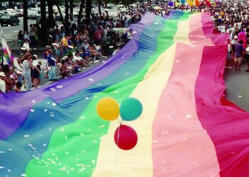 Linha do tempo com marcos da luta LGBT no Brasil