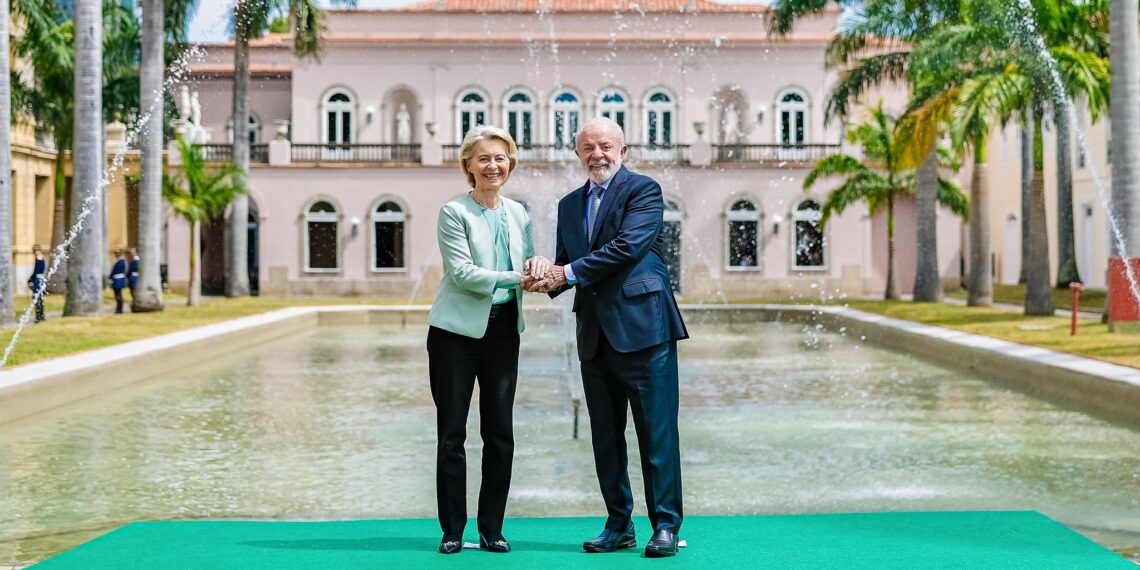 UE fecha parceria tecnológica com Brasil para reduzir dependência de gigantes dos EUA