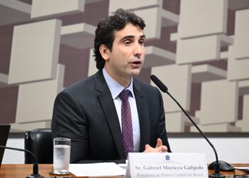Galípolo assume falha na comunicação do Copom, mas diz que papel do BC não é gerar consenso no mercado