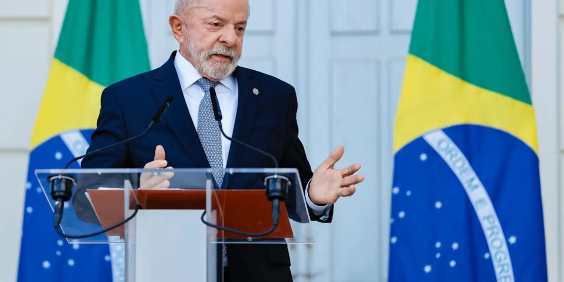 Lula critica iniciativa dos EUA de impor novo tarifaço ao Brasil