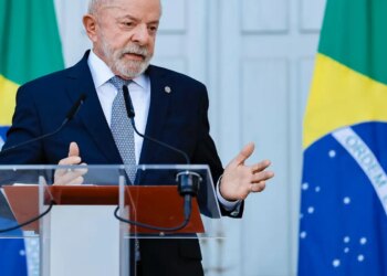 Lula critica iniciativa dos EUA de impor novo tarifaço ao Brasil