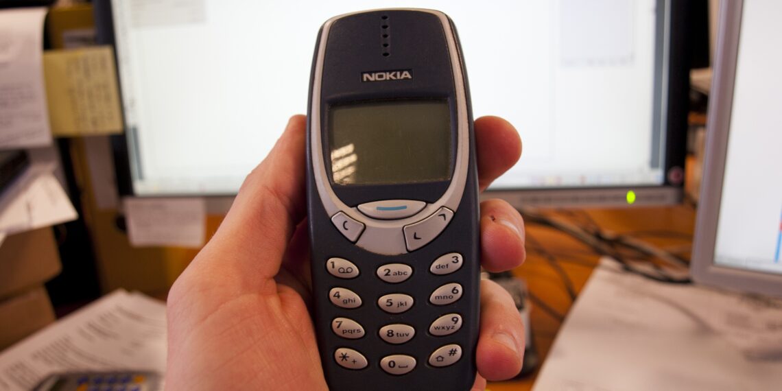 Como era o 'Nokia tijolão', celular mais popular do país na última vez que o Brasil ganhou a Copa