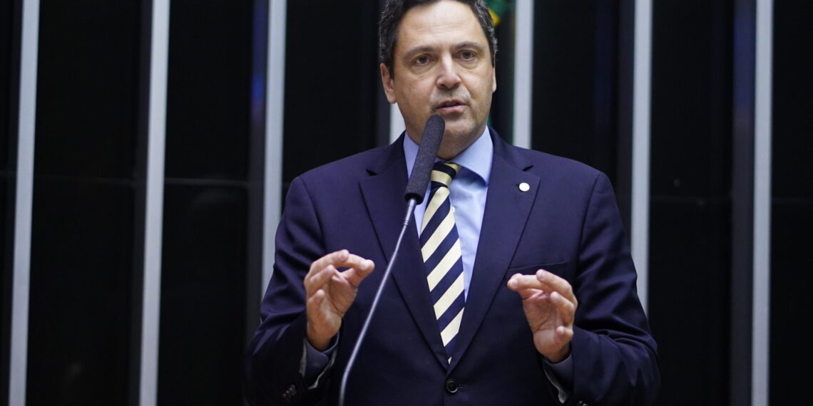“Racismo religioso”? Deputado é denunciado à PGR por opinião