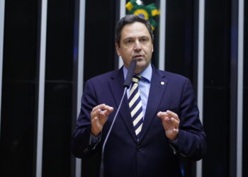 “Racismo religioso”? Deputado é denunciado à PGR por opinião