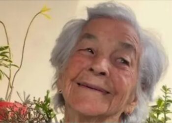 Aos 95 anos, idosa atribui longevidade à fé em Jesus e à Bíblia