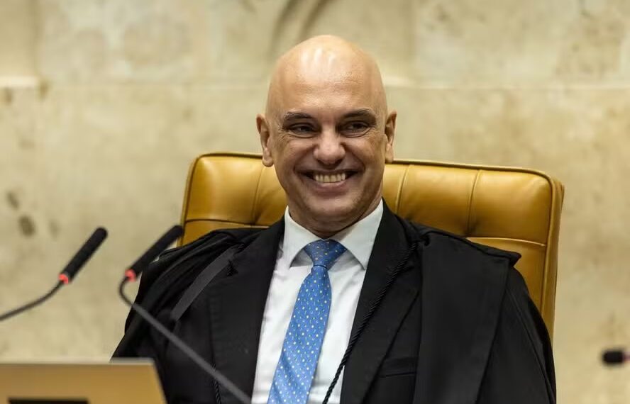 Moraes cita Papa para defender a regulação das redes sociais