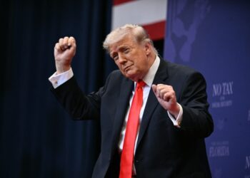 Trump declara renda de US$ 1,4 bilhão com negócios ligados a criptos